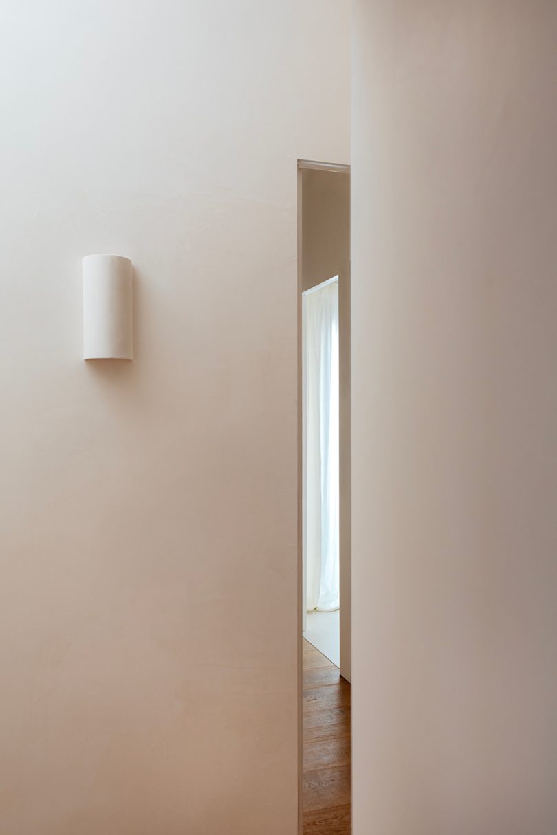 Angel Martin Studio设计的极简主义别墅Marina Gran