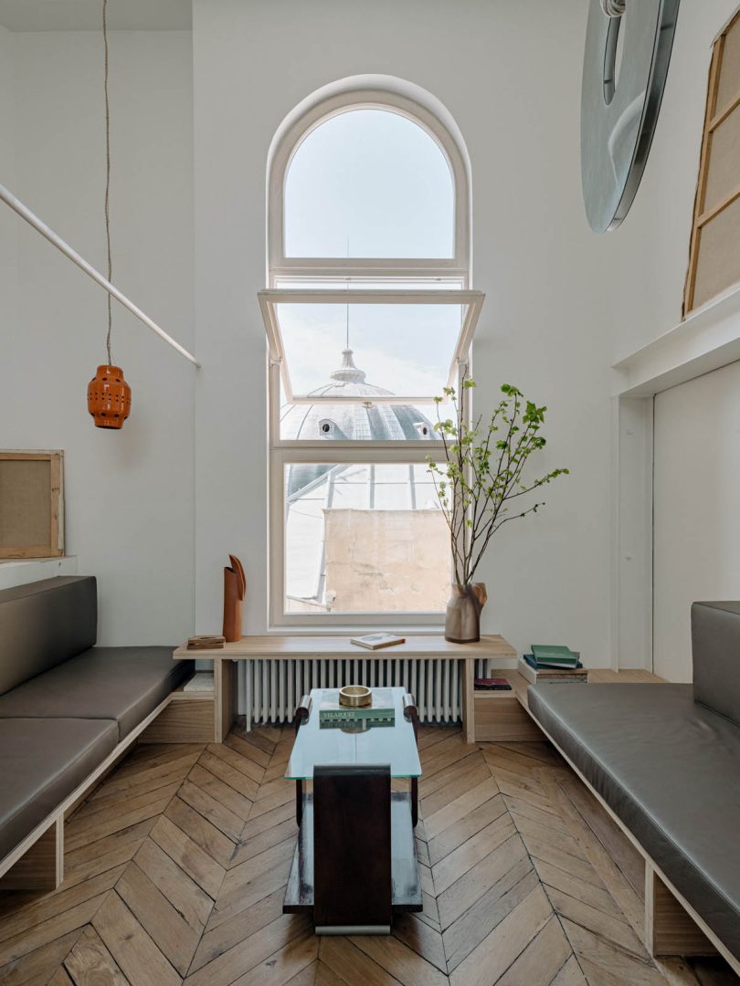 由Louis Denavaut设计的迷你复式住宅Saint-Roch