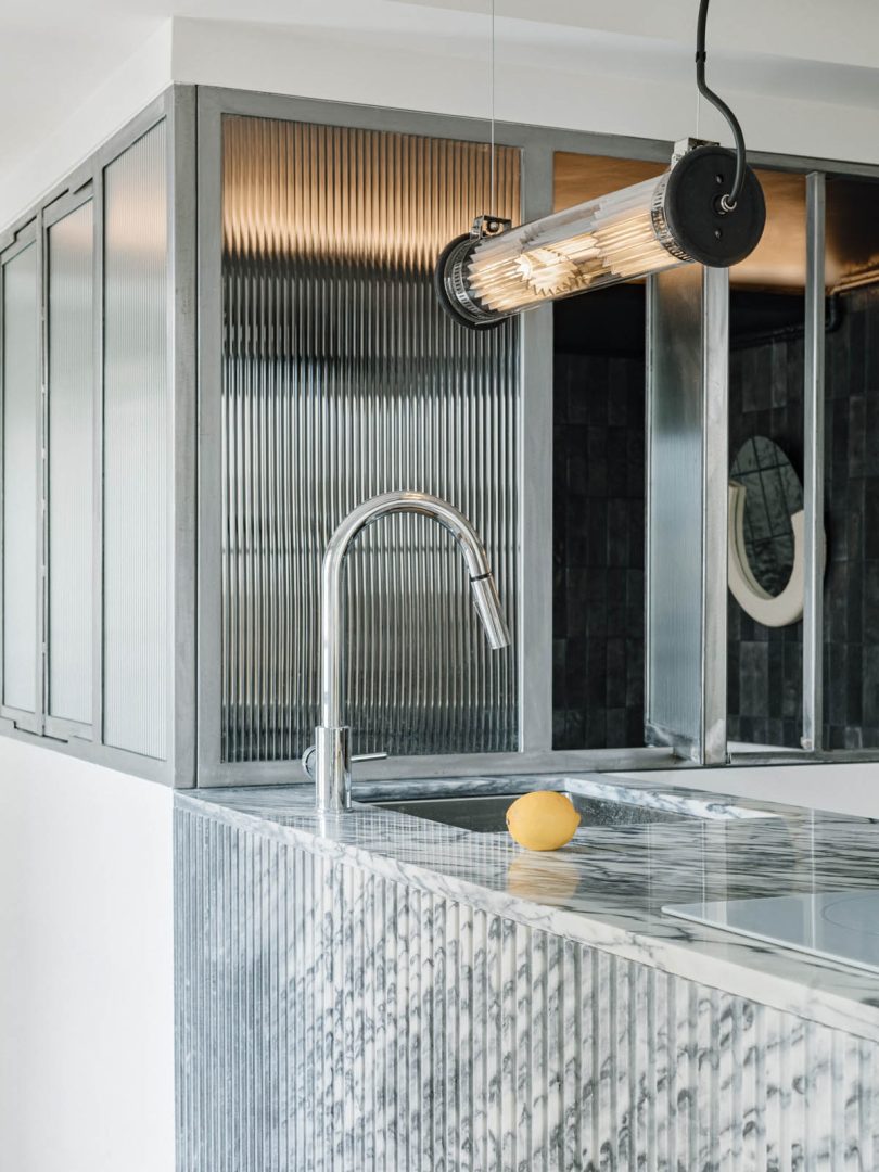 由Louis Denavaut设计的迷你复式住宅Saint-Roch