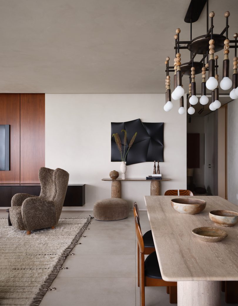 由Lauri Design Studio设计的极简主义住宅Sierra Towers