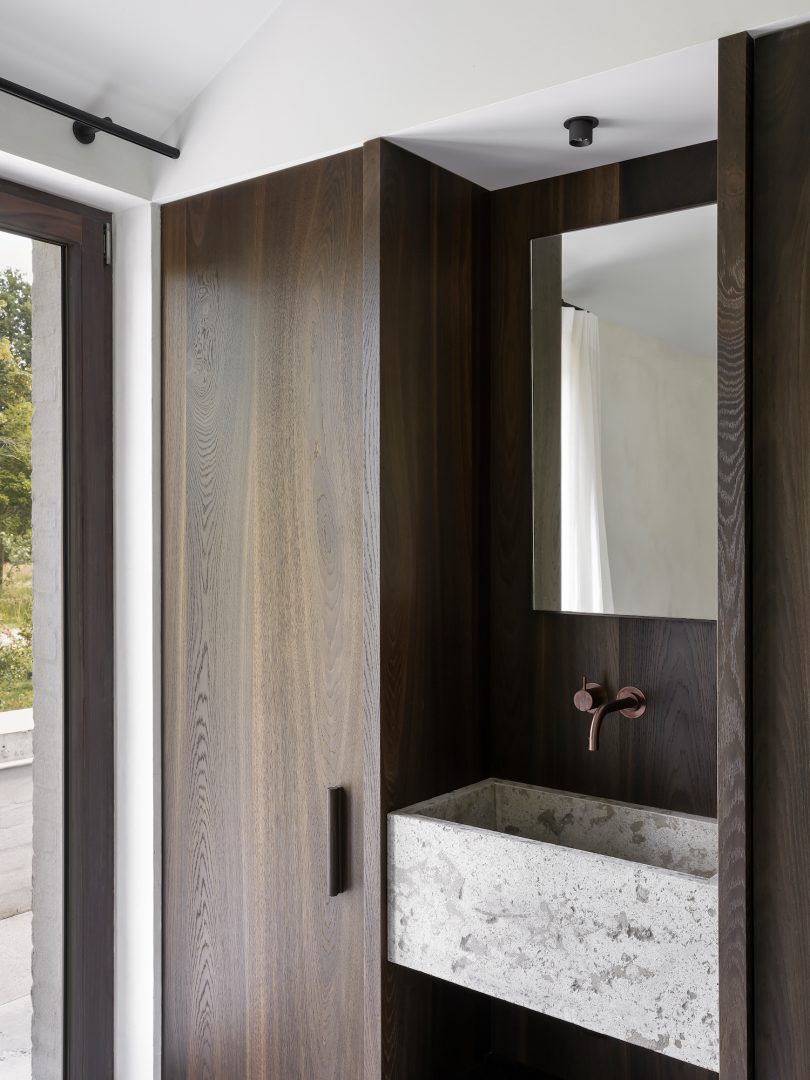 由Hans Verstuyft Architecten设计的极简主义住宅House R