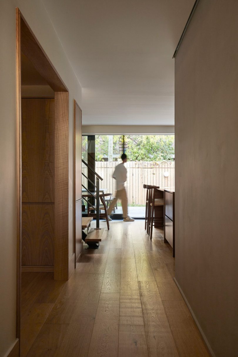 由Michael Godmer设计的极简住宅Lanaudière Residence
