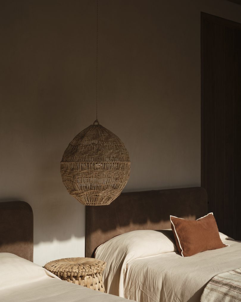 由Bernardo Chavez Peón设计的极简主义住宅Los Durmientes