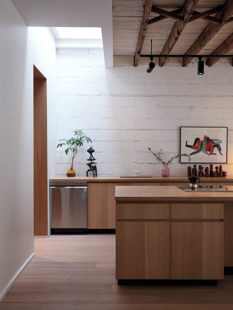Alexandre Bernier Architecte设计的极简住宅Residence MaE