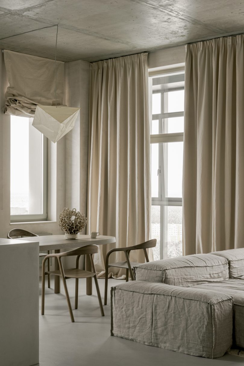 由Vlad Kudin设计的极简主义公寓Soft‘n’Rough