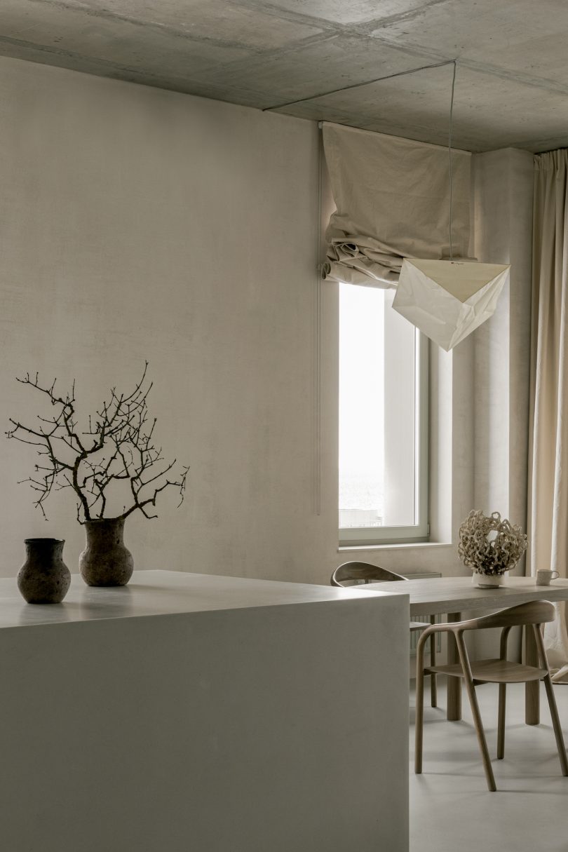 由Vlad Kudin设计的极简主义公寓Soft‘n’Rough