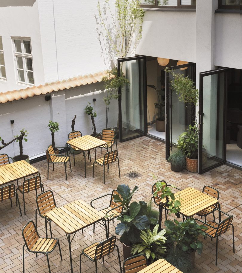 丹麦家具品牌:Normann Copenhagen的Vig户外系列适应性强+永恒