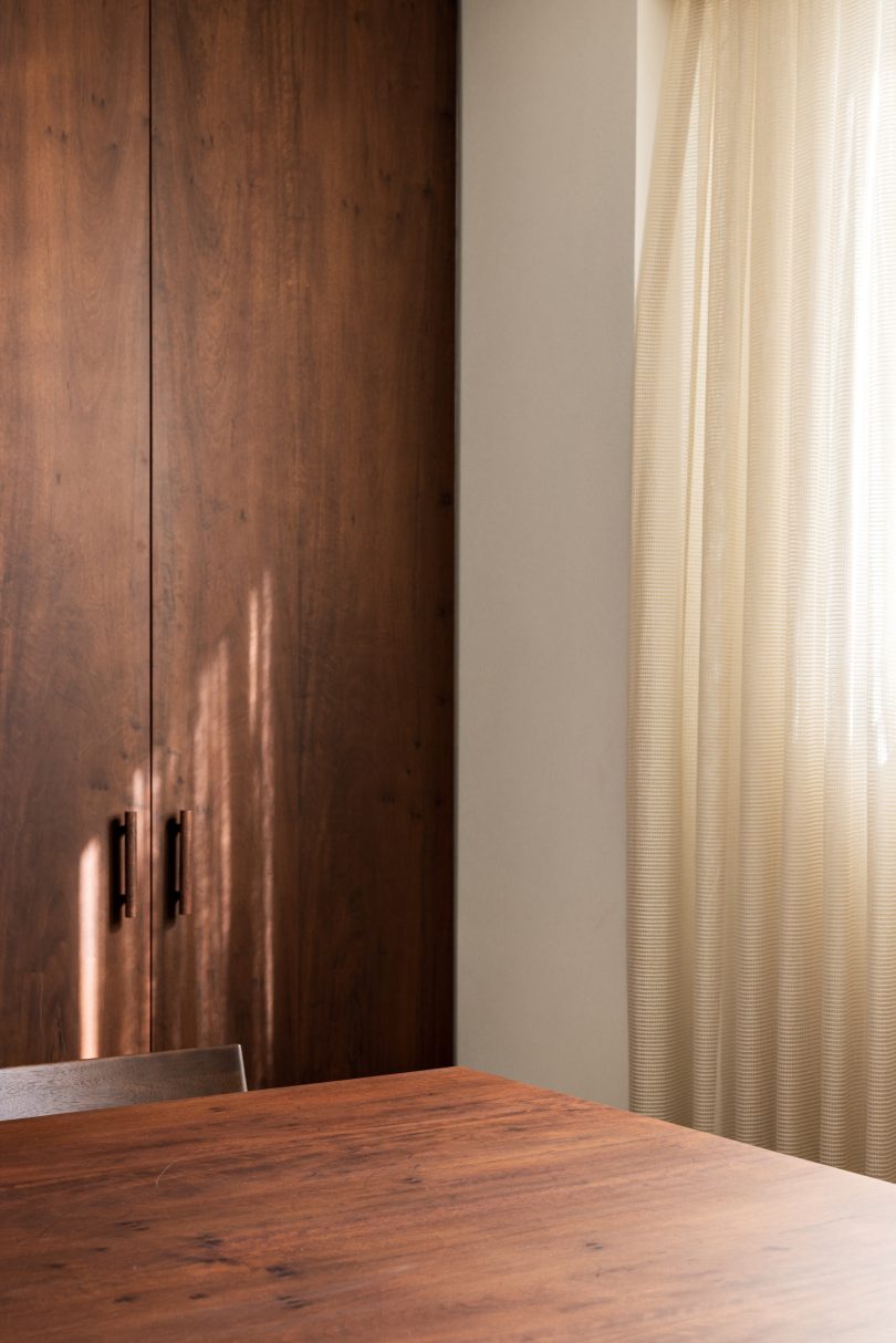 由Felipe Hess设计的极简主义公寓Bela Cintra