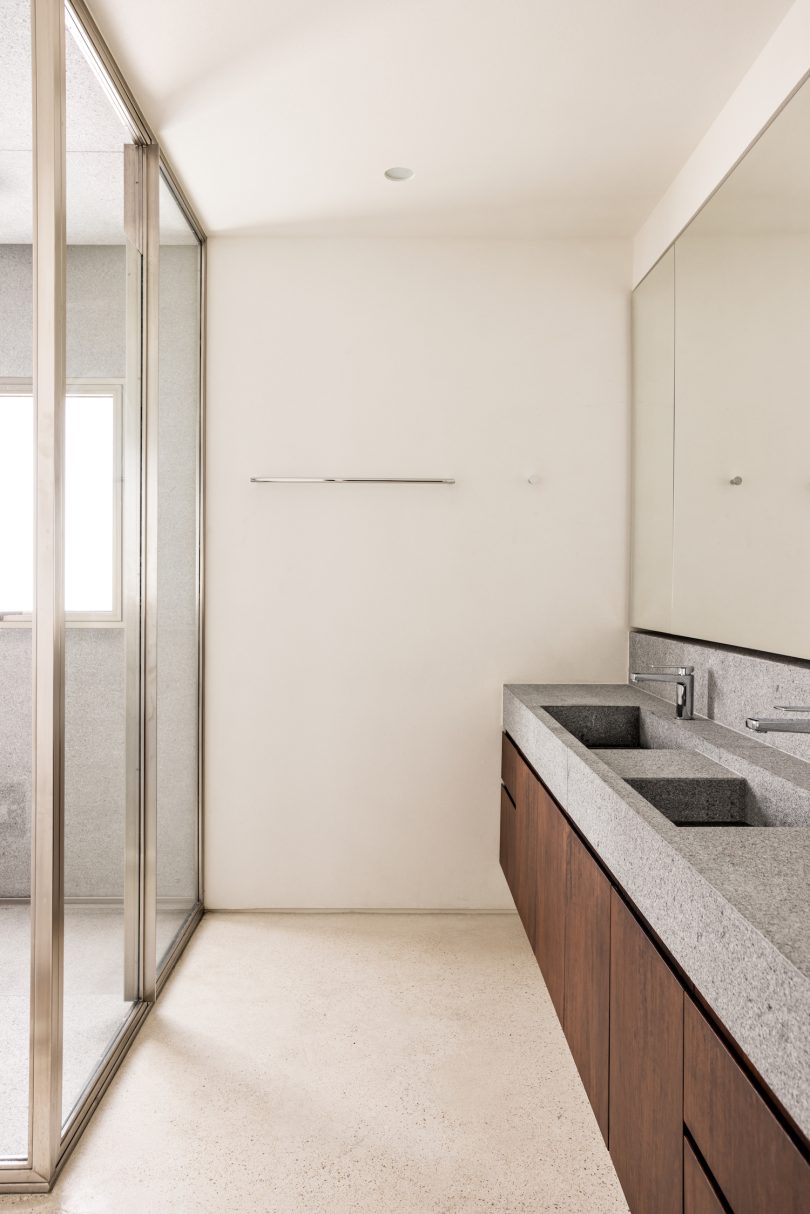 由Felipe Hess设计的极简主义公寓Bela Cintra