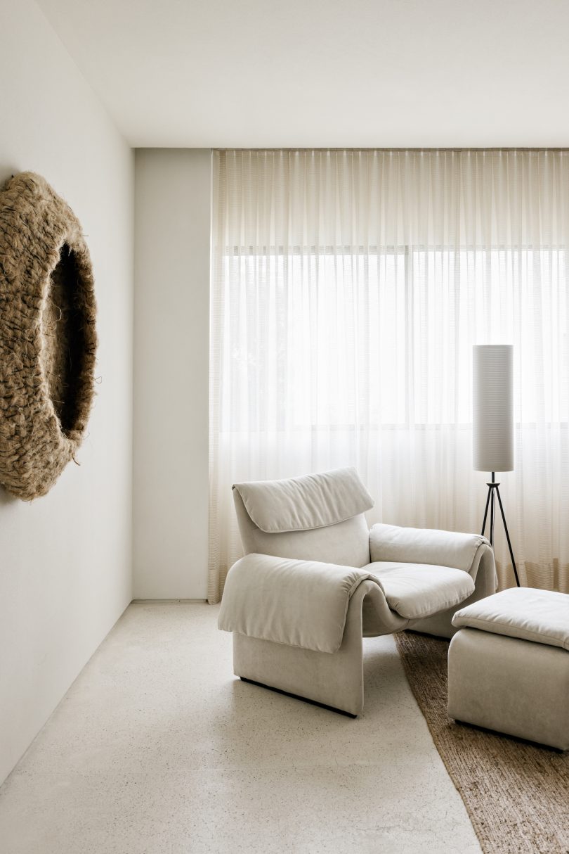 由Felipe Hess设计的极简主义公寓Bela Cintra