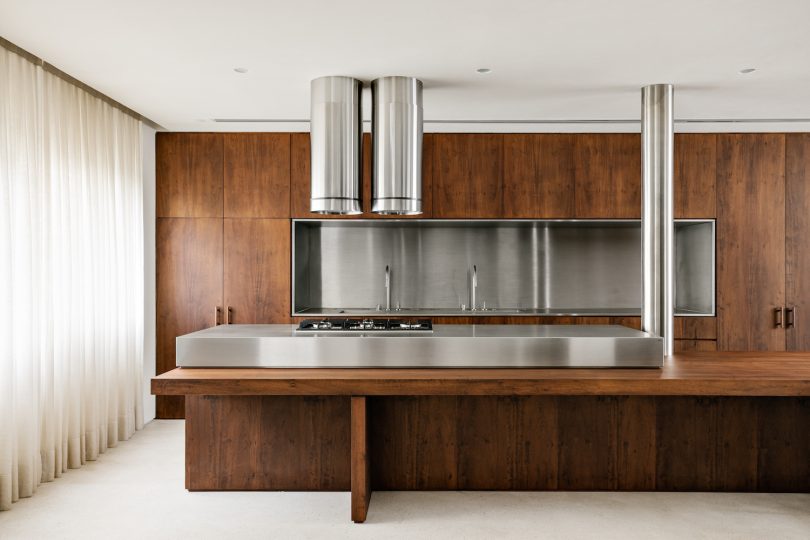 由Felipe Hess设计的极简主义公寓Bela Cintra