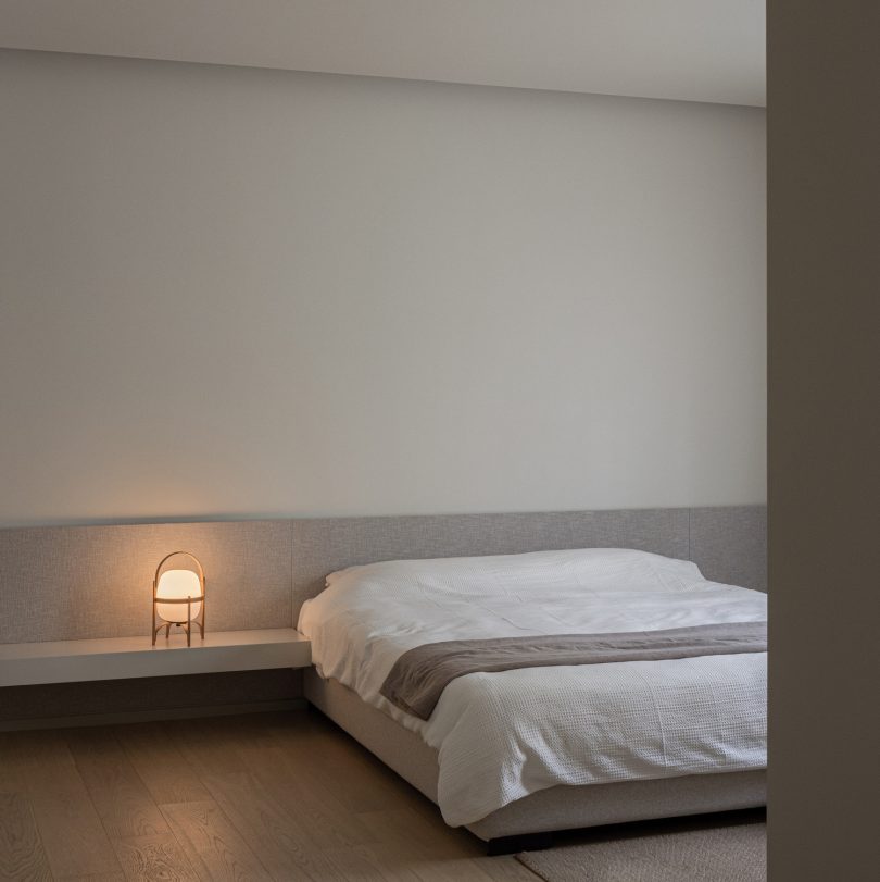 由PUJU设计的极简主义公寓Breath of the Wild