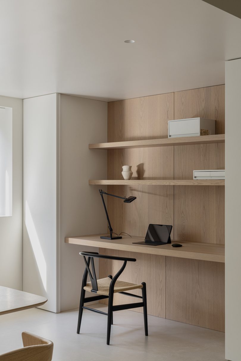 由PUJU设计的极简主义公寓Breath of the Wild