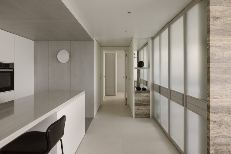 由Parenthesis设计的极简主义公寓Clementi Peaks