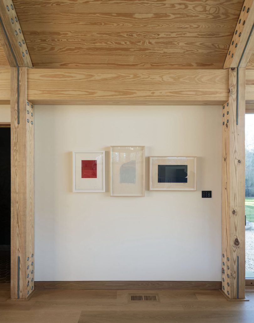 由Oza Sabbeth Architects设计的极简住宅Ditch Plains