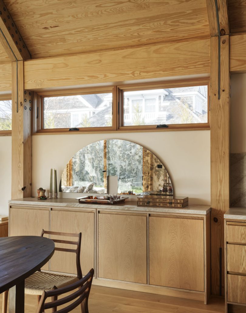 由Oza Sabbeth Architects设计的极简住宅Ditch Plains