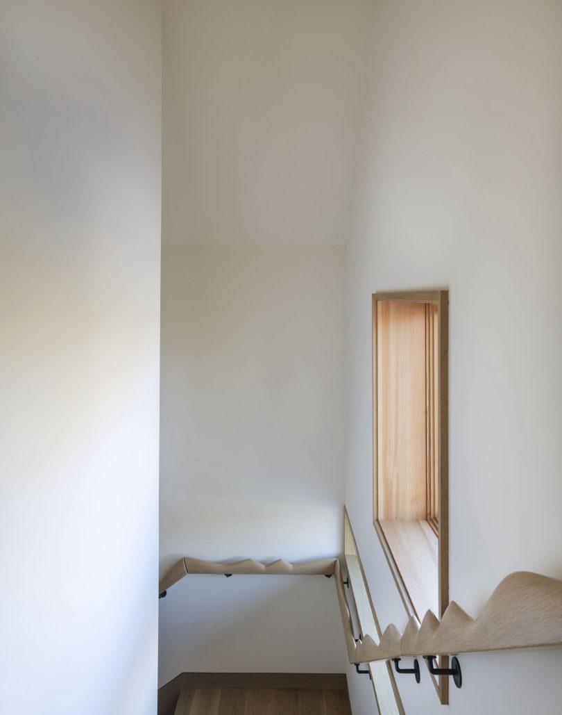 由Oza Sabbeth Architects设计的极简住宅Ditch Plains