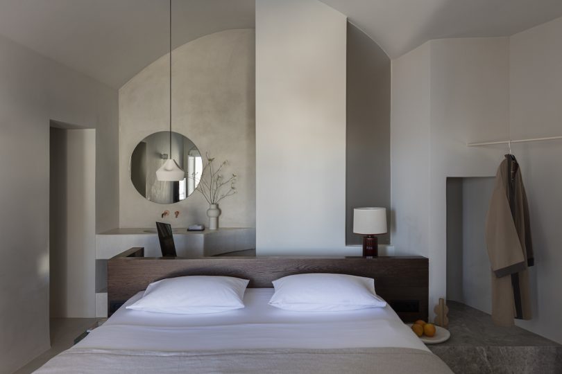 Kapsimalis Architects设计的极简住宅Summer House in Oia