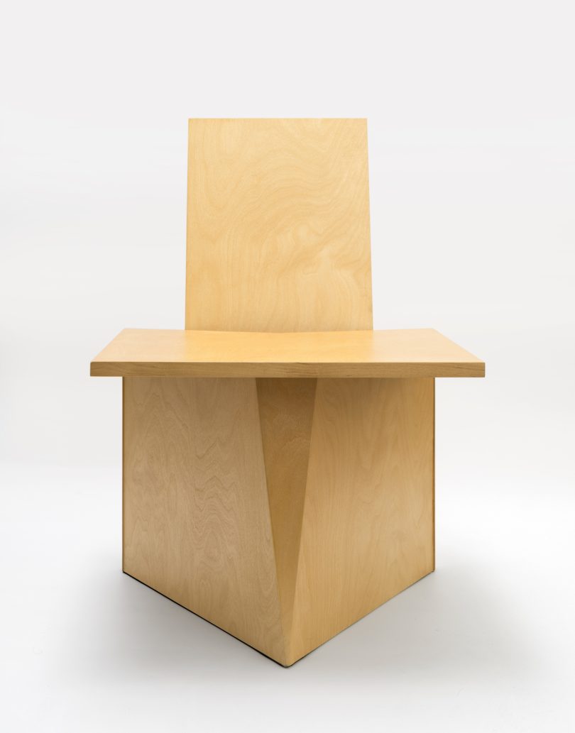 由TOWERLAND设计的极简主义椅子TD23