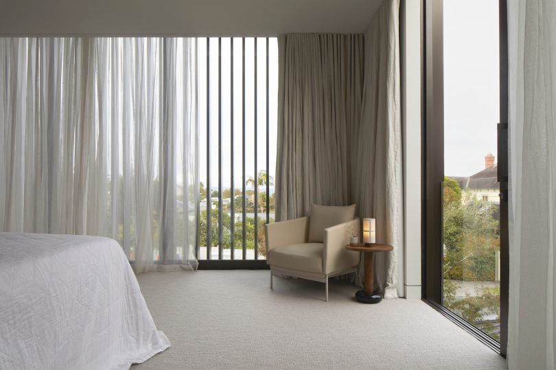 由Yoke设计的极简主义住宅Argyle Street