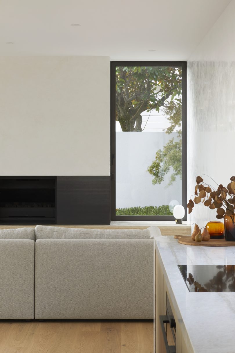 由Yoke设计的极简主义住宅Argyle Street