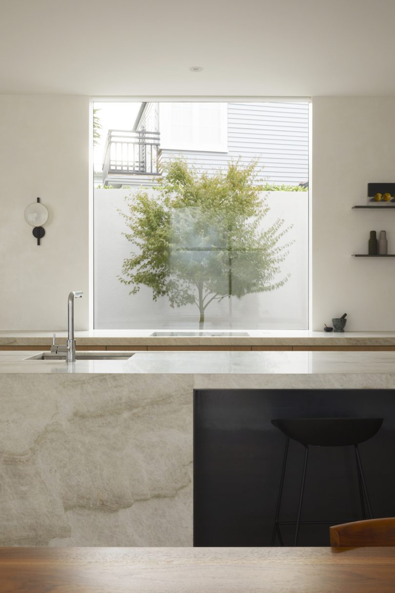 由Yoke设计的极简主义住宅Argyle Street