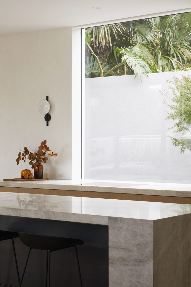 由Yoke设计的极简主义住宅Argyle Street