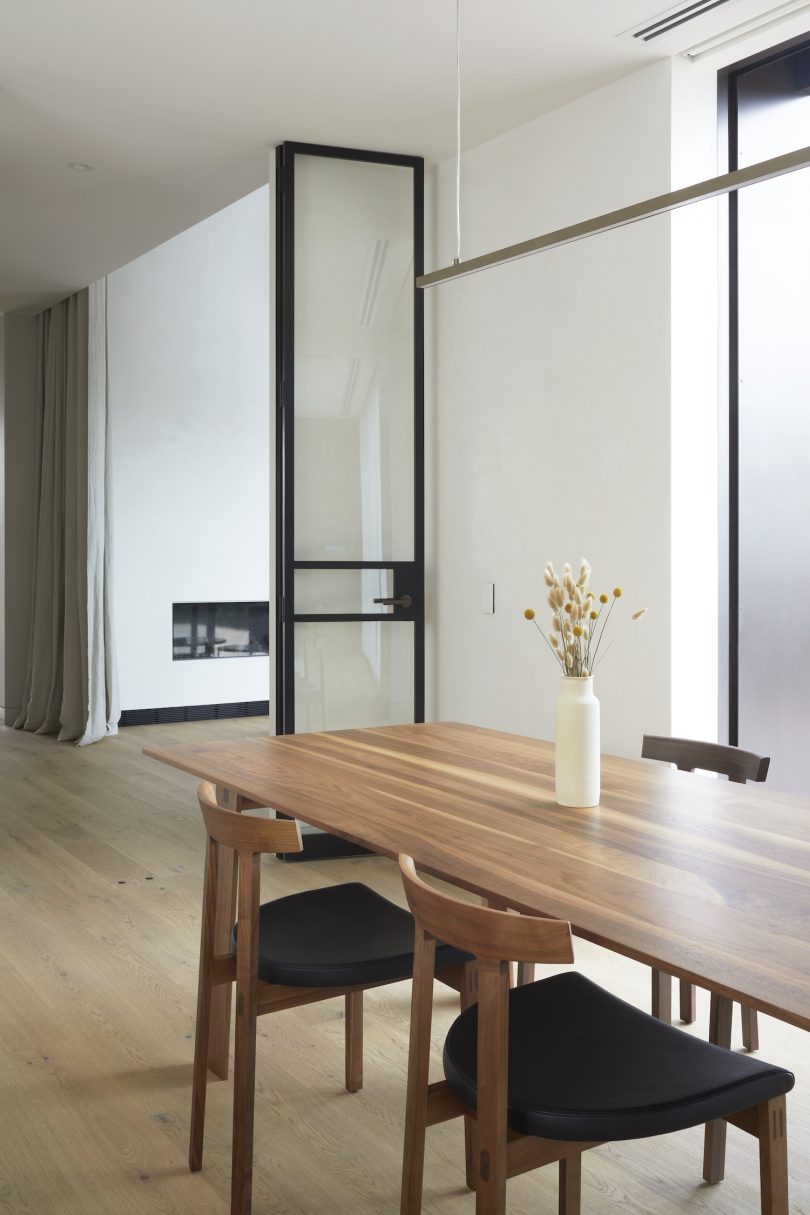 由Yoke设计的极简主义住宅Argyle Street