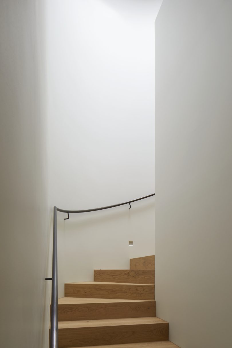 由Yoke设计的极简主义住宅Argyle Street