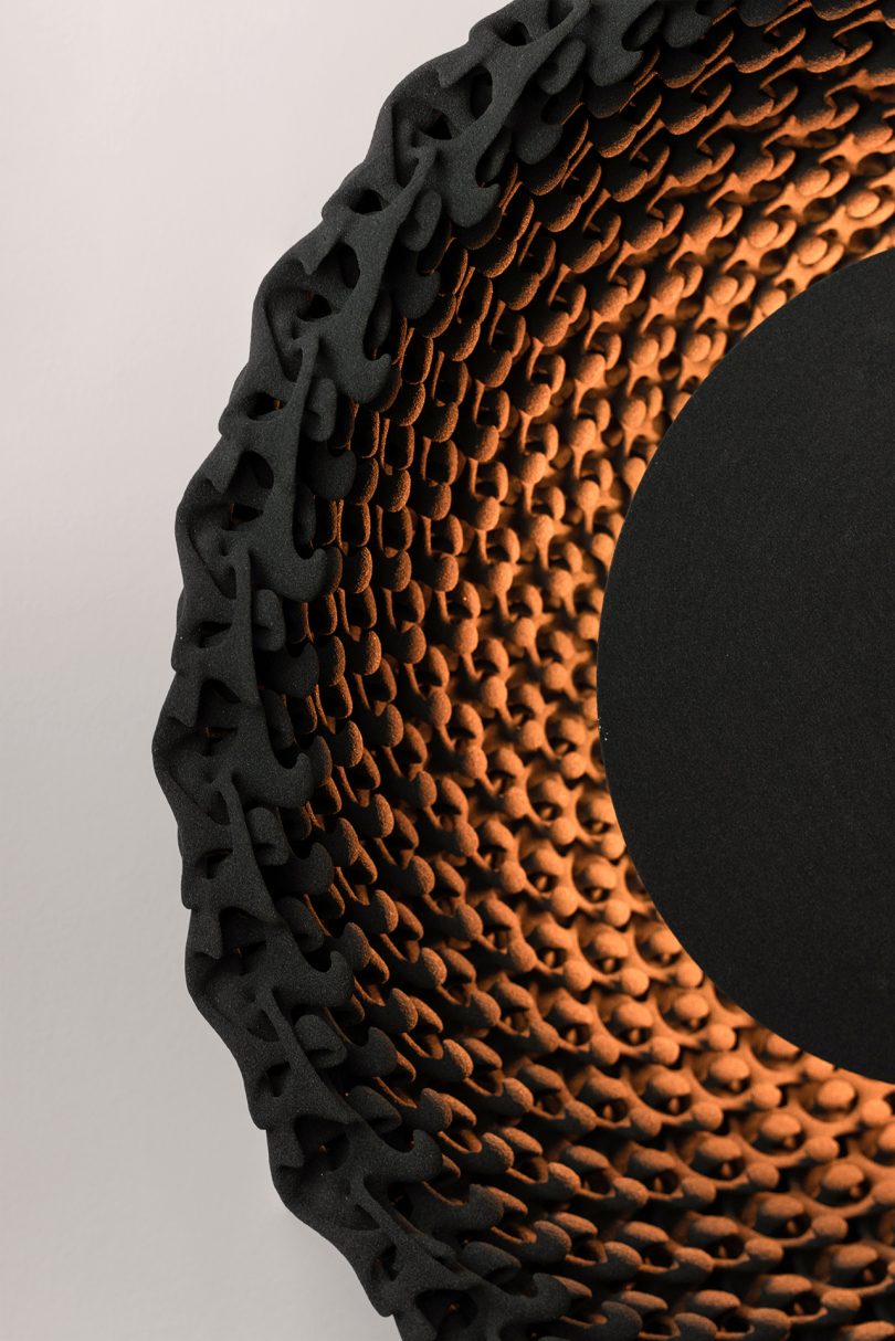 Rollo Studio设计的Aureole灯首次亮相2023伦敦设计节