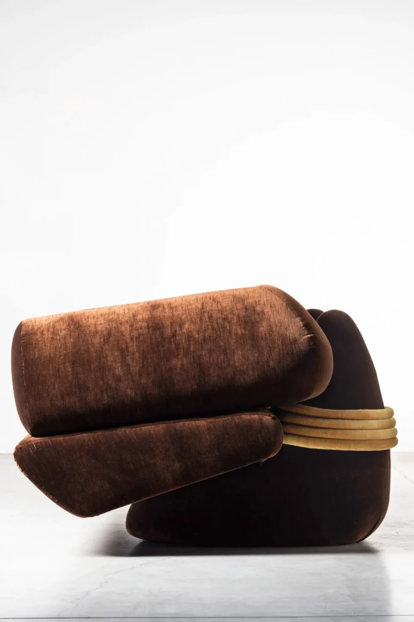 Khaled El Mays设计的“变形金刚”系列家具，在米兰画廊展出