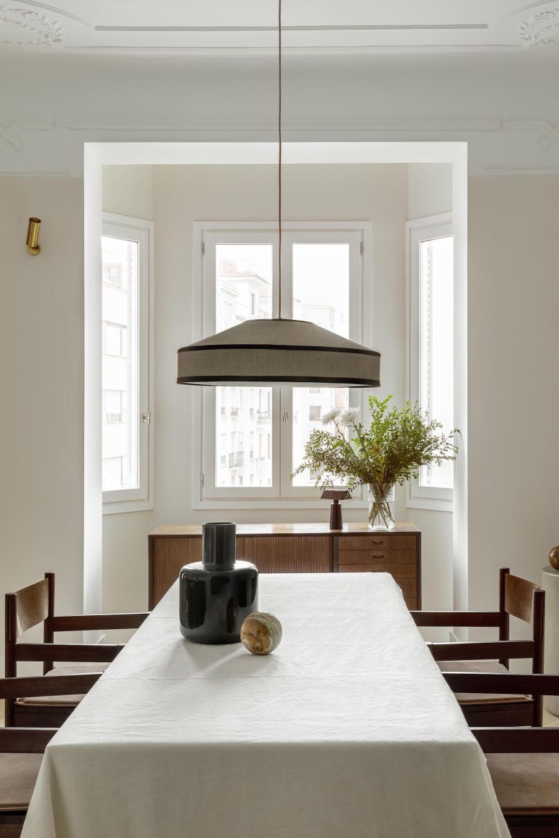 由Febrero设计的极简主义公寓MS7 Apartment