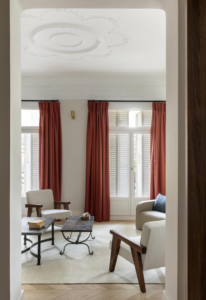 由Febrero设计的极简主义公寓MS7 Apartment