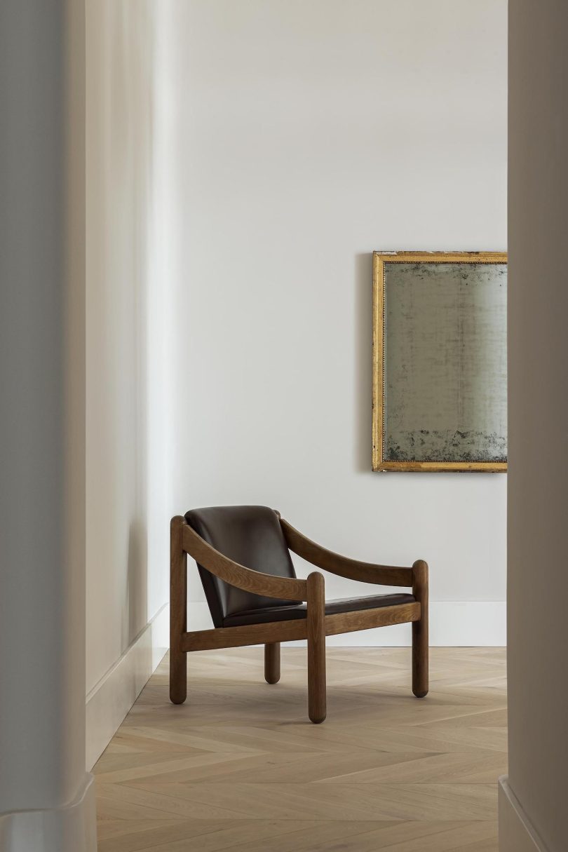 由Febrero设计的极简主义公寓MS7 Apartment