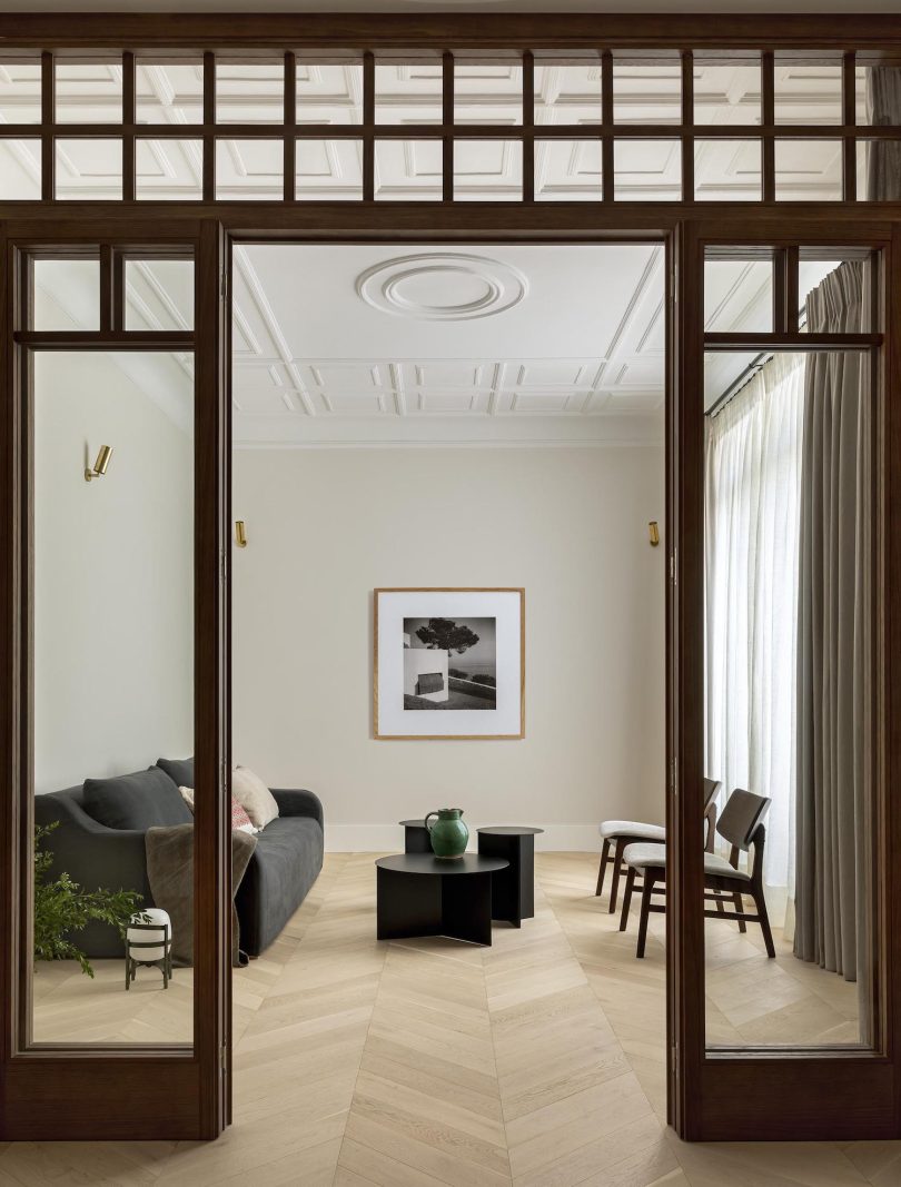 由Febrero设计的极简主义公寓MS7 Apartment