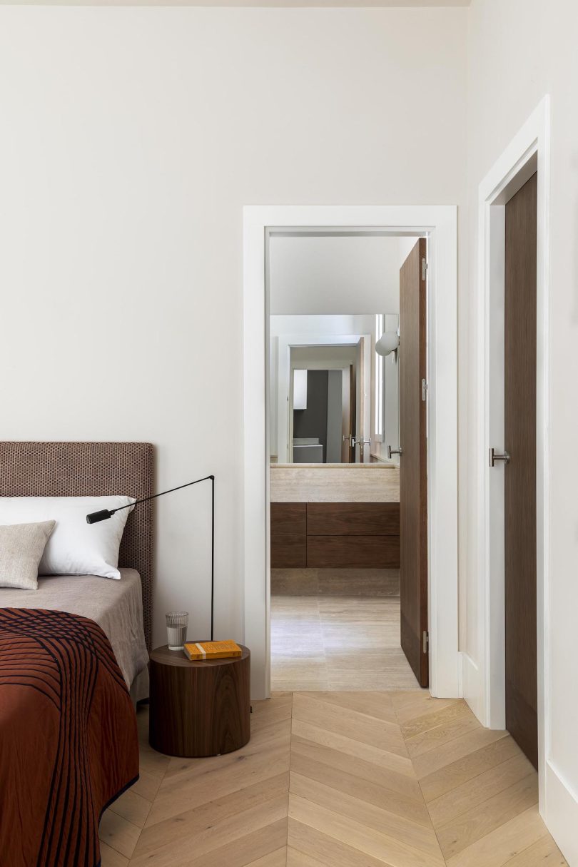 由Febrero设计的极简主义公寓MS7 Apartment