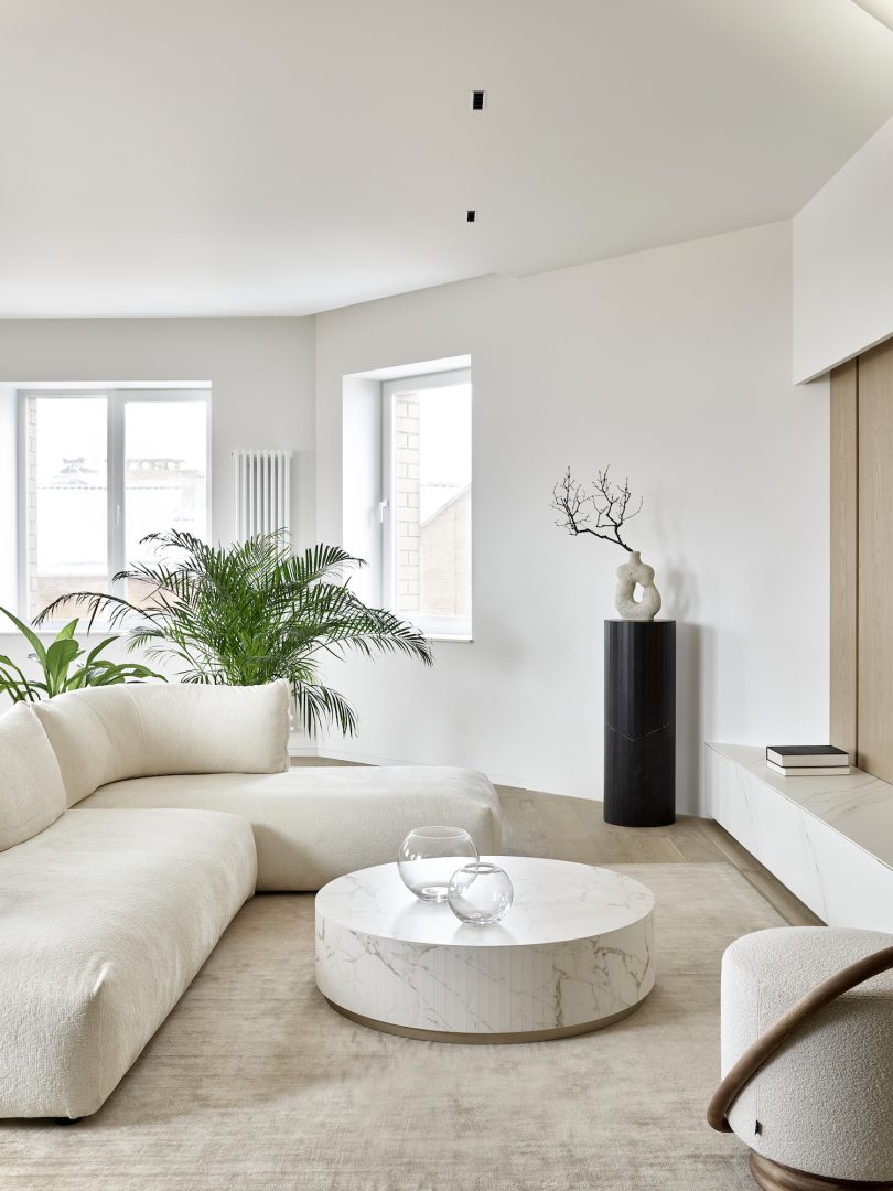 由Famenka Design设计的极简主义空间Penthouse