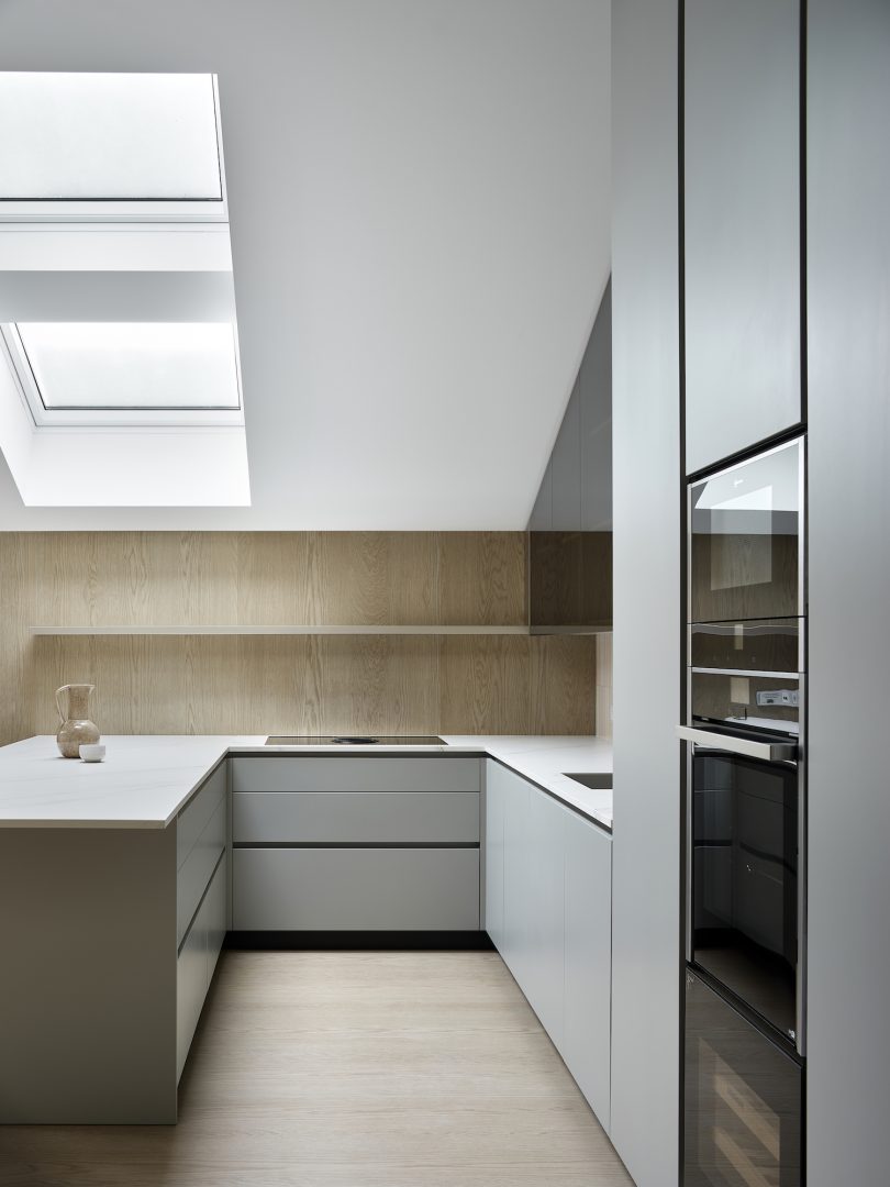 由Famenka Design设计的极简主义空间Penthouse