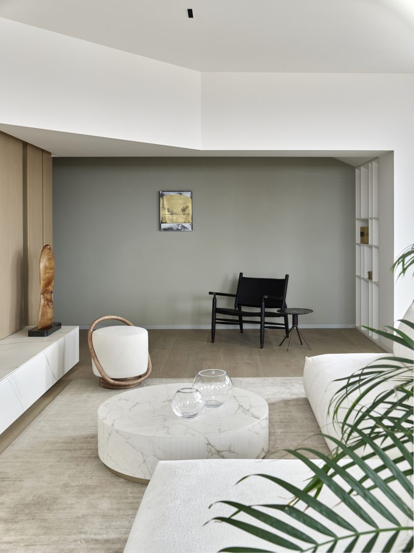 由Famenka Design设计的极简主义空间Penthouse