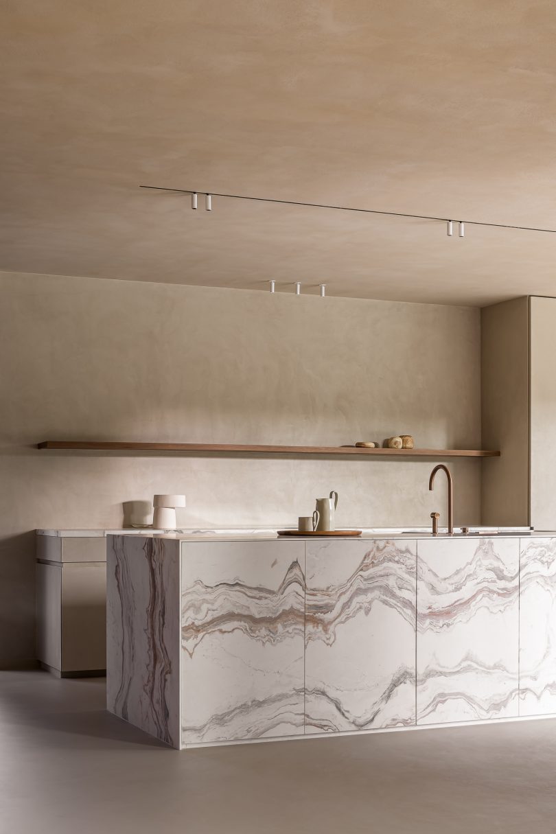 Ville Design设计的极简主义住宅Residence UM