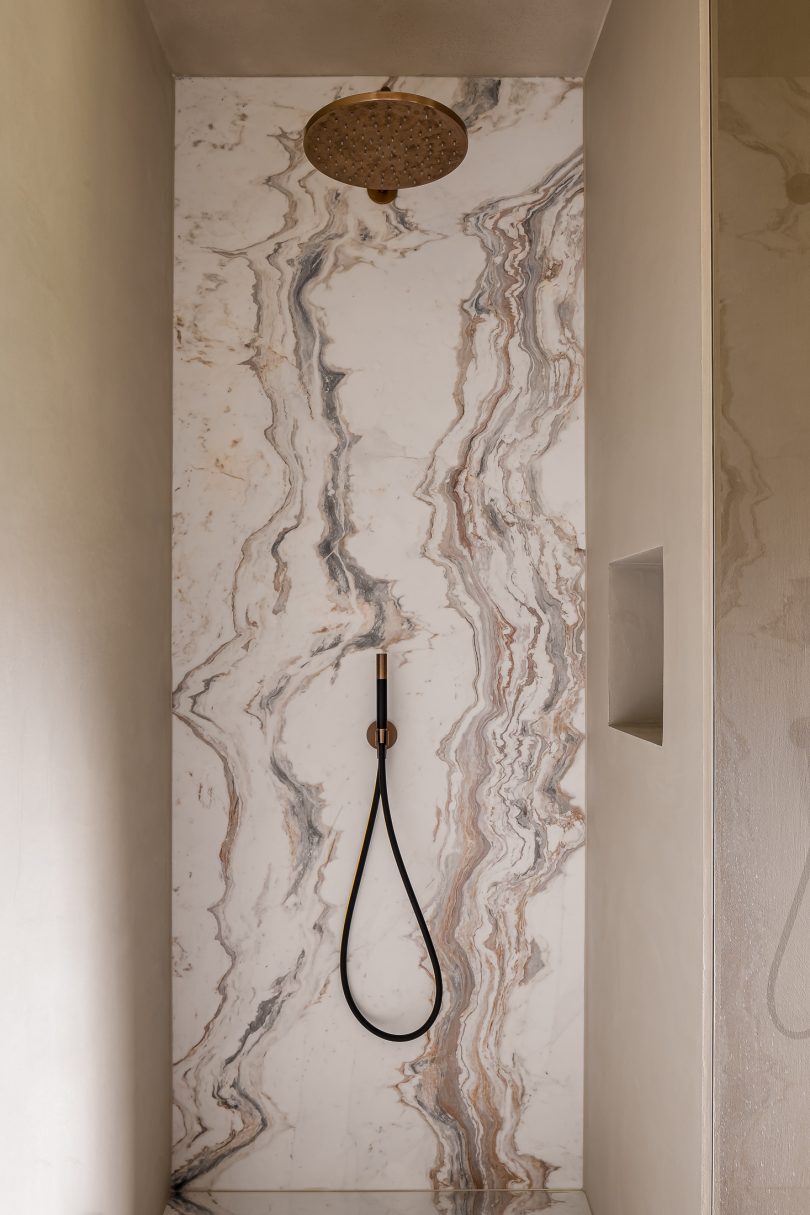 Ville Design设计的极简主义住宅Residence UM