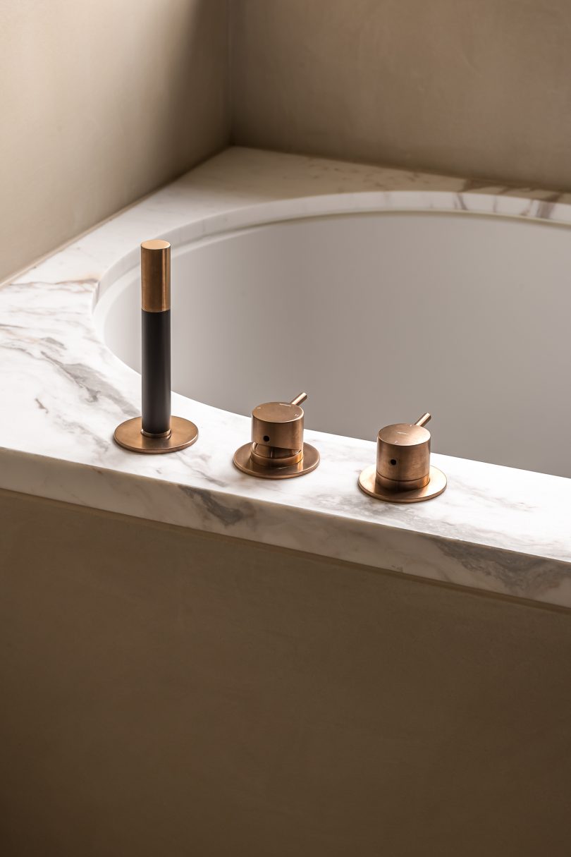 Ville Design设计的极简主义住宅Residence UM