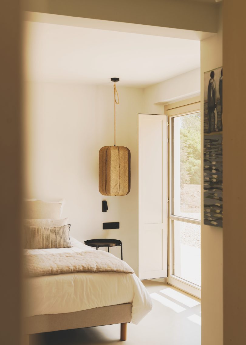 由BLOOMINT设计的简约住宅Villa Cap Roig