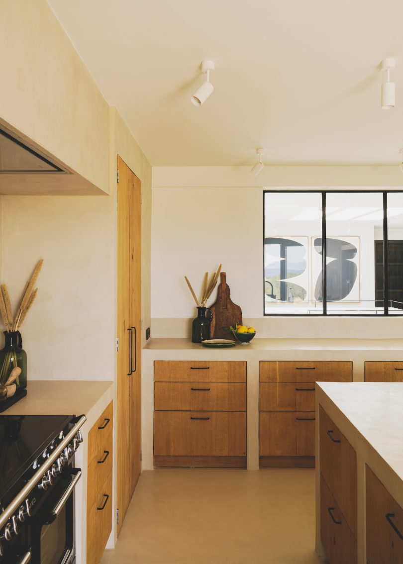 由BLOOMINT设计的简约住宅Villa Cap Roig