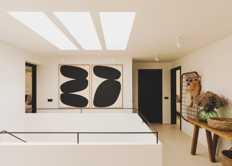 由BLOOMINT设计的简约住宅Villa Cap Roig