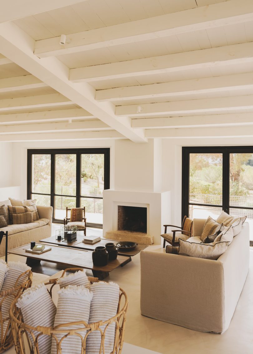 由BLOOMINT设计的简约住宅Villa Cap Roig