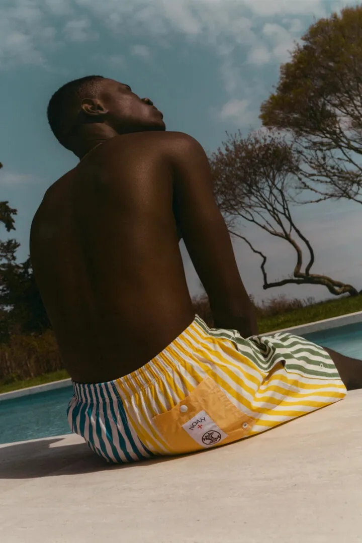 丹麦家具品牌:GUBI推出色彩缤纷的标志性MR01休闲椅