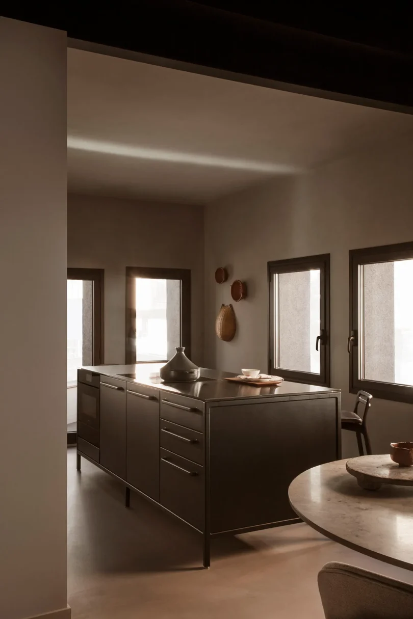 丹麦设计品牌:VIPP开设的美丽旅馆,里面摆满了其设计产品