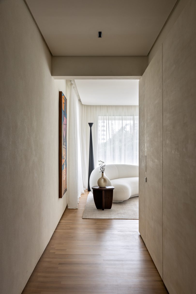 由ARCHITECTS OFFICE设计的极简主义公寓AP L.