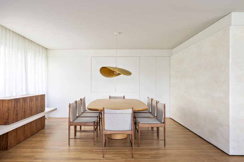 由ARCHITECTS OFFICE设计的极简主义公寓AP L.